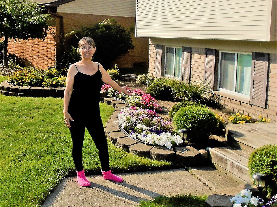 1st image of 48261 Donahue Dr