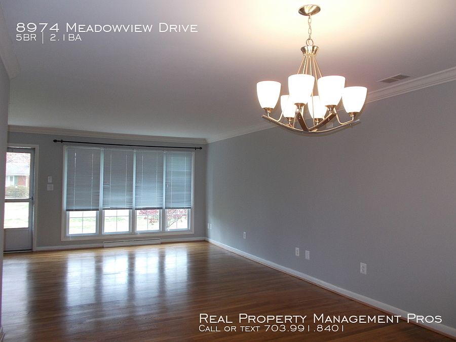 2nd image of 8974 Meadowview Dr