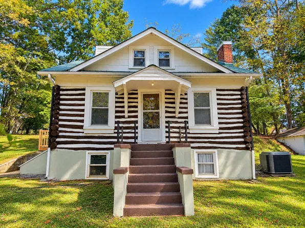 2664 Sunnyvale St, Roanoke, VA 24014