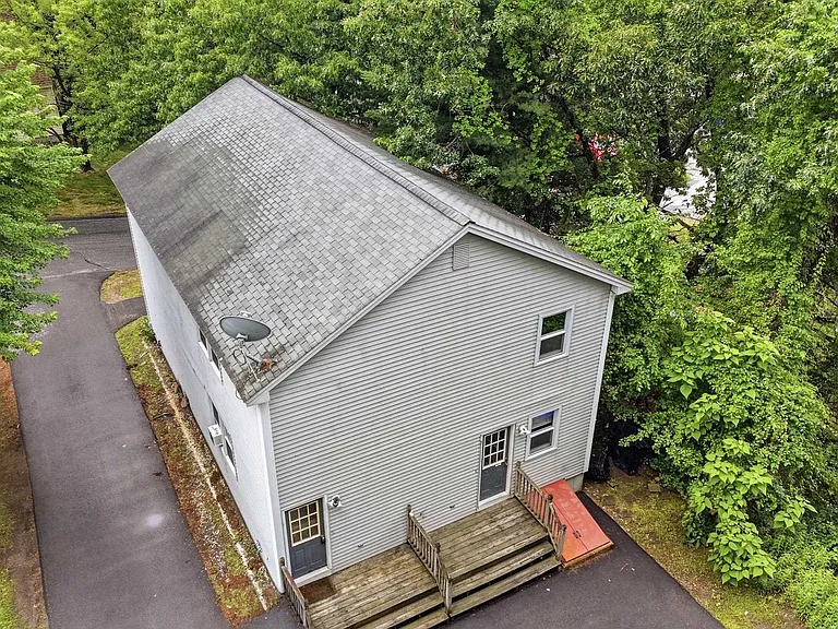 33 Elwood Ave #B — Photo 6