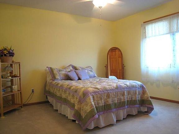3rd image of 7818 9th St N