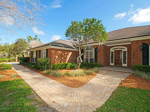 2nd image of 8121 Sabal Oak Ln