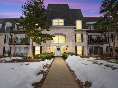 5200 Carriageway Dr APT 302, Rolling Meadows, IL, 60008