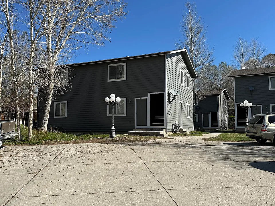 1333 E Victory Way