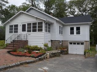 216 Weymouth St, Holbrook, MA 02343