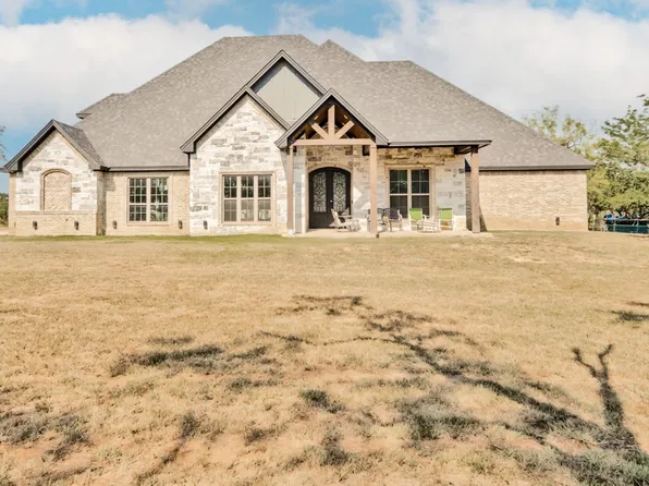 208 County Road 4393, Decatur, TX 76234