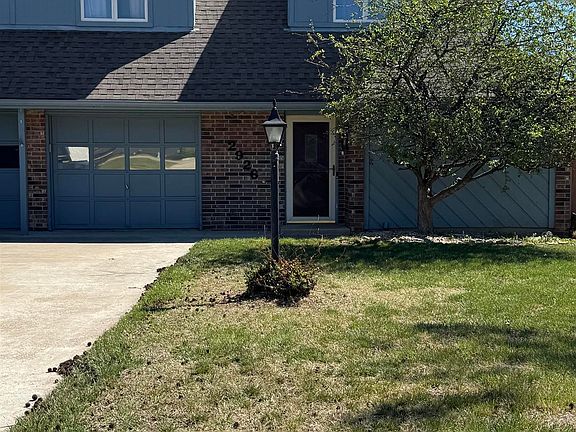 2nd image of 2926 SW Arrowhead Rd