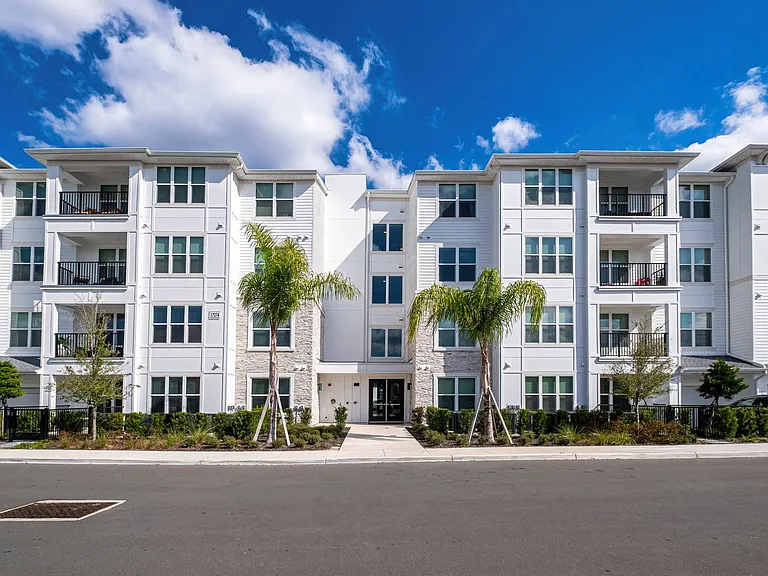 Altis Grand Suncoast Apartments — Photo 73