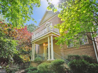 135 Rees Pl, Falls Church, VA, 22046