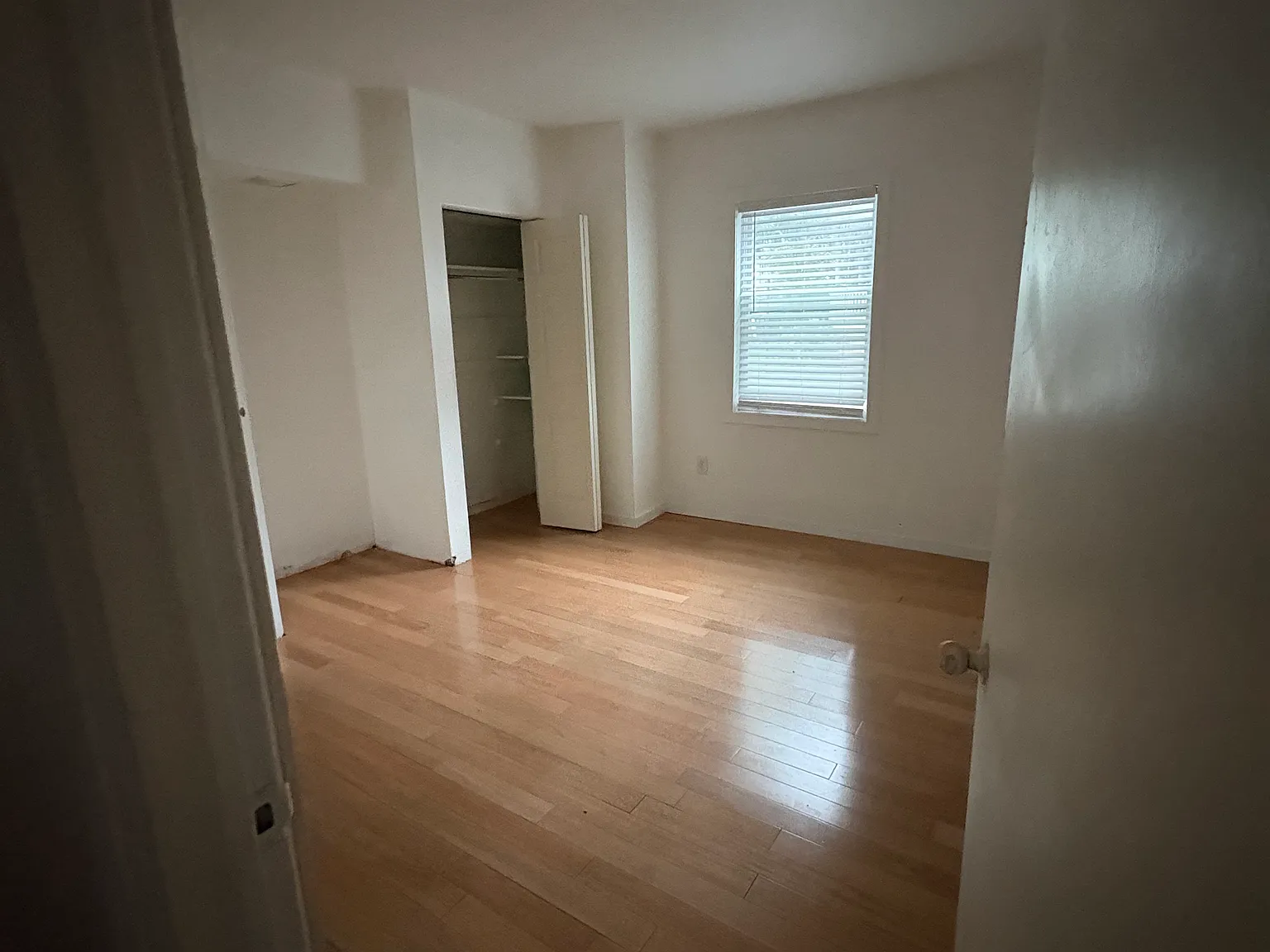 2 bed, 2000 sqft, $1,400 — Photo 2