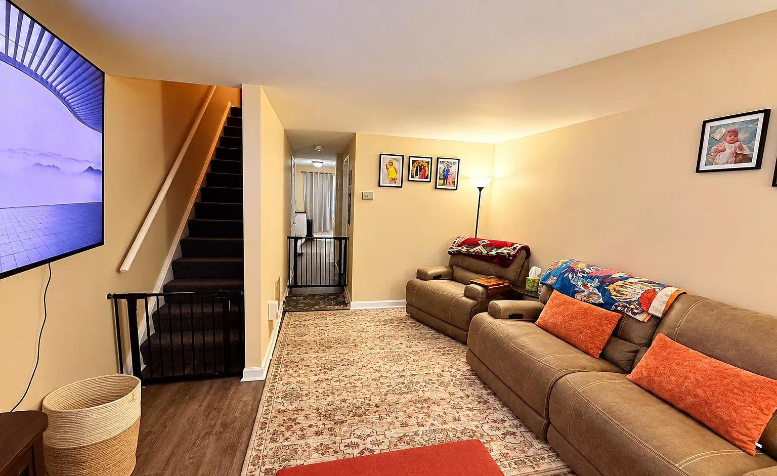 2 bed, 1.5 bath, 1120 sqft, $2,000 — Photo 3