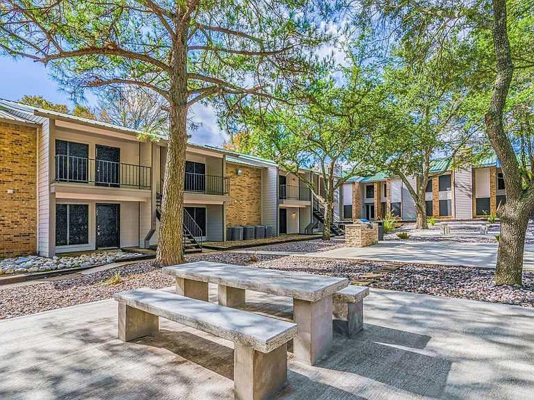 Athena Garden Apartments — Photo 13