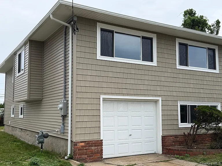 65 Florida Ave — Photo 20