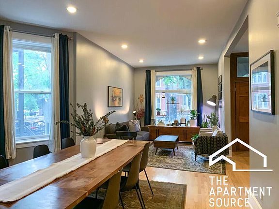 3rd image of 1409 N Campbell Ave #1F