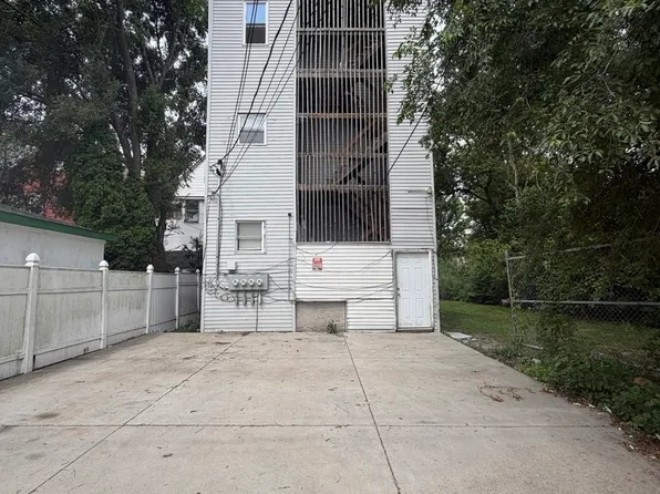 8835 S Commercial Ave #1, Chicago, IL 60617