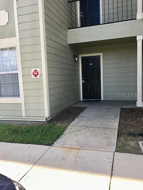 3 bed, 2.0 bath, 1157 sqft, $2,400 — Photo 4