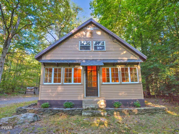 1370 Route 402 Rd, Dingmans Ferry, PA 18328
