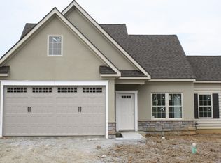 1295 Fieldstone Dr, Mount Joy, PA 17552