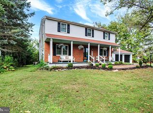 271 Grandview Dr, Hummelstown, PA 17036
