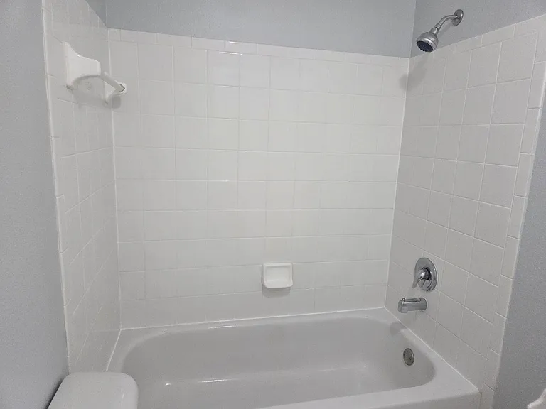 7436 Navajo Trl — Photo 8