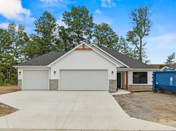 4771 Falcon Pkwy, New Haven, IN 46774