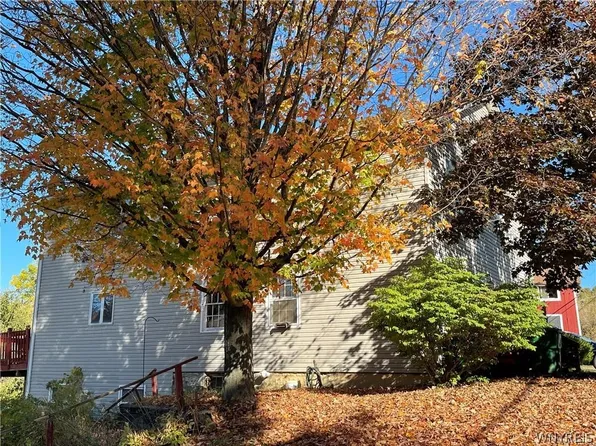 9954 Vermont Hill Rd, Holland, NY 14080