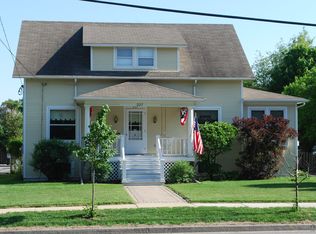 227 E Palatine Rd, Palatine, IL 60067