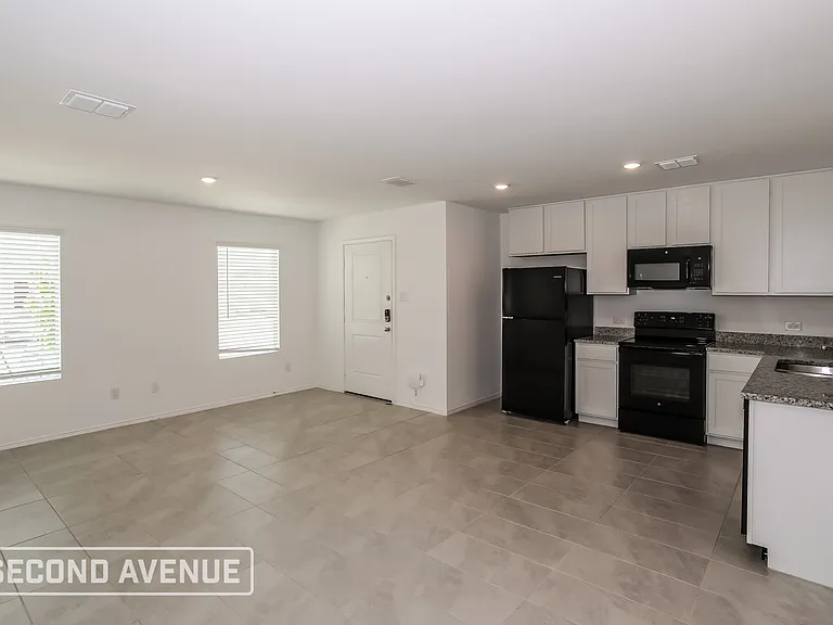 150 Sunflower St — Photo 5