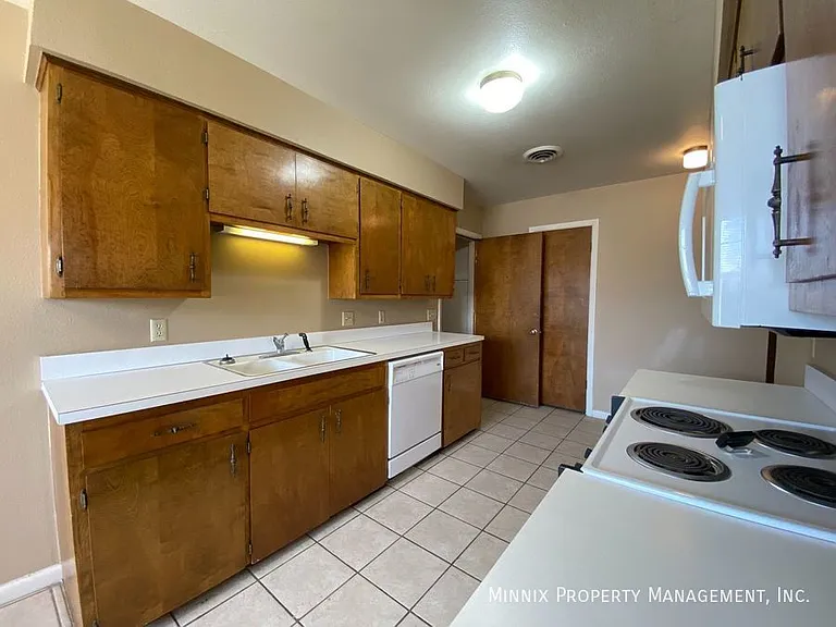 1001 Itasca Rd — Photo 11