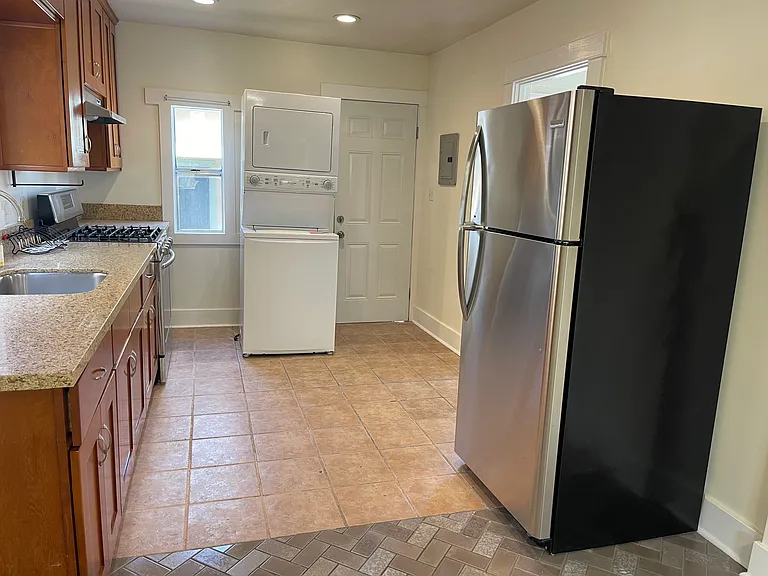 1804 Bellevue Ave — Photo 24
