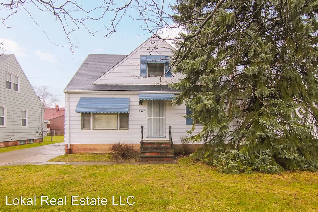 5528 Elmwood Ave photo 1