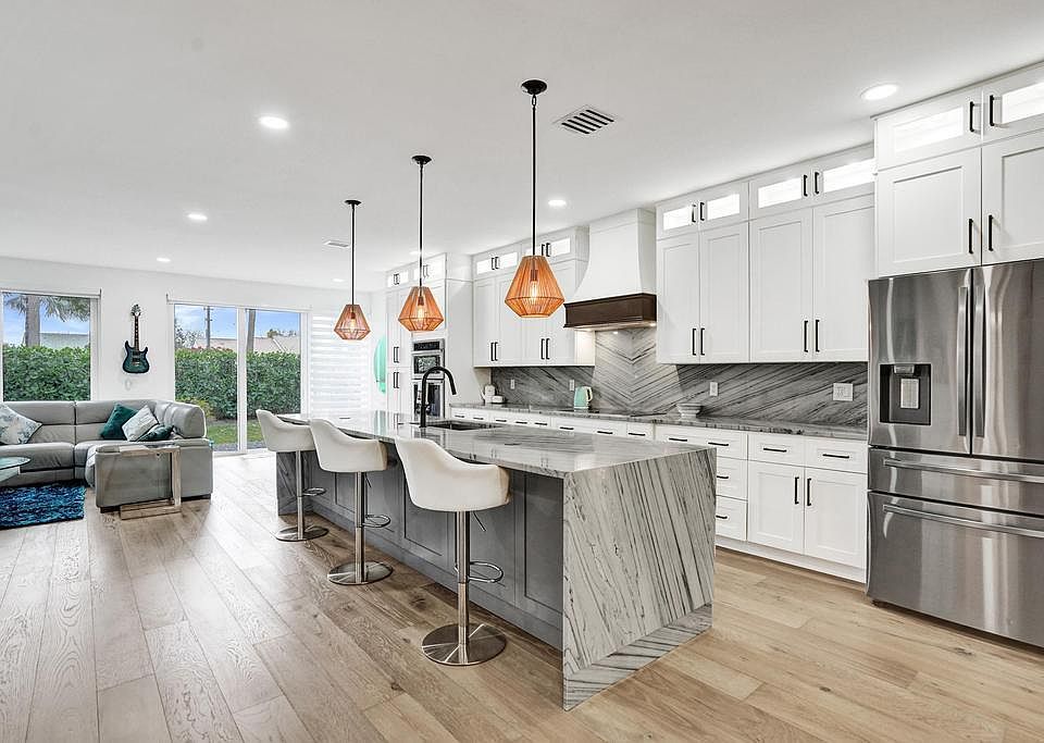 1st image of 6800 Via Regina