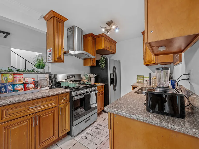Cook, bake, and create_this fully stocked kitchen has it all