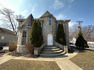 6962 N Seeley Ave, Chicago, IL 60645