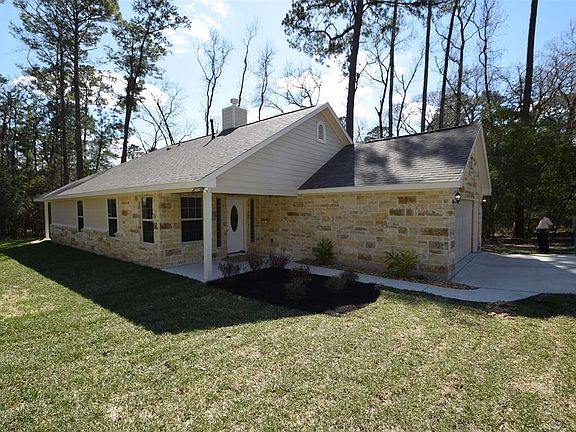 4th image of 1903 E Lake Dr