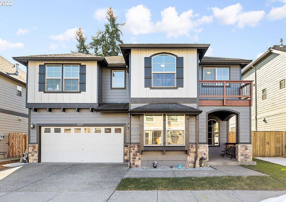 1st image of 14217 NE 95th Cir