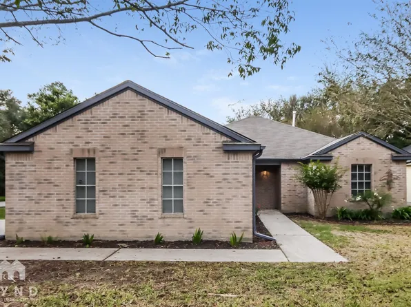598 Orangewood Dr, Conroe, TX 77302