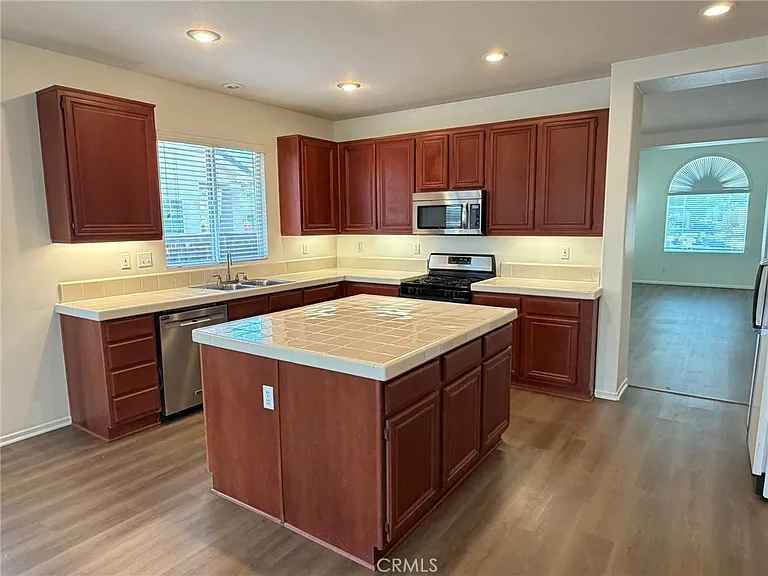 36168 Leeds St — Photo 12