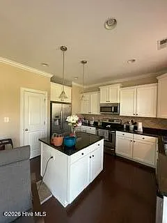 200 Zonnie Ln — Photo 7