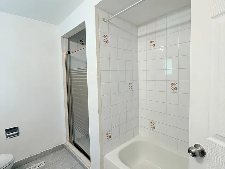 41 Broadbridge Dr #MAIN AND UPPER — Photo 24