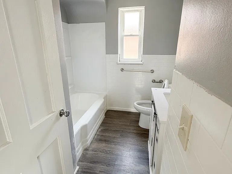 3596 Warren Rd #UP — Photo 7