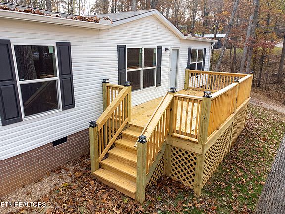 3rd image of 509 Lakewood Rd