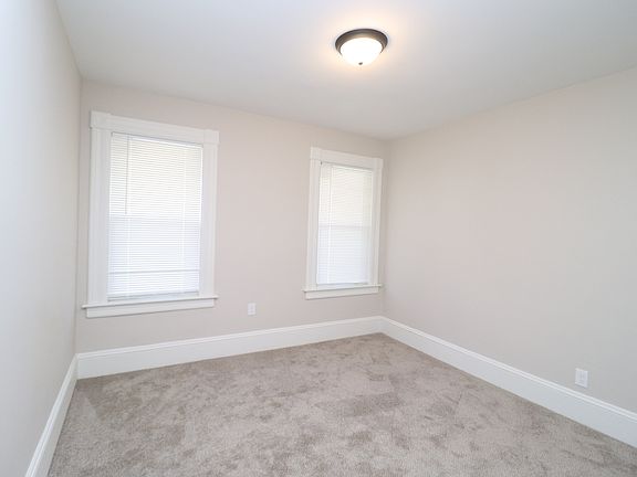 3rd image of 257 Main St #3R