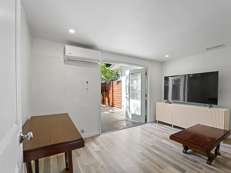 3355 SW 22nd St #1 — Photo 12