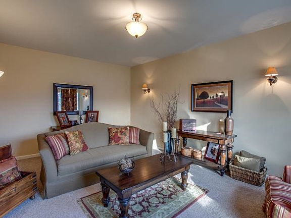 5th image of 47 Makenna Ln