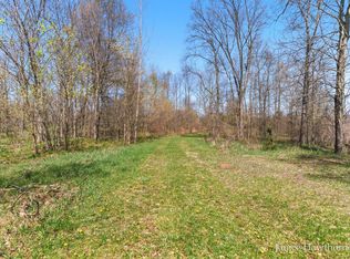 700 E Woodlawn Ave, Hastings, MI 49058