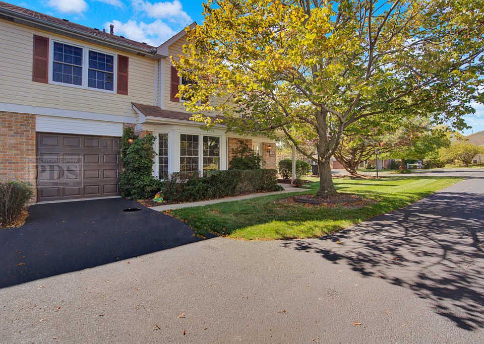 1st image of 10111 Cambridge Dr