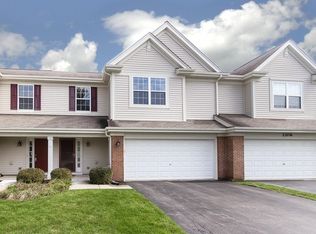 2216 Pembridge Dr, Lake In The Hills, IL 60156