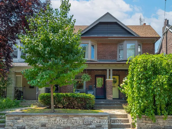 706 Woodbine Ave, Toronto, ON M4E 2J1