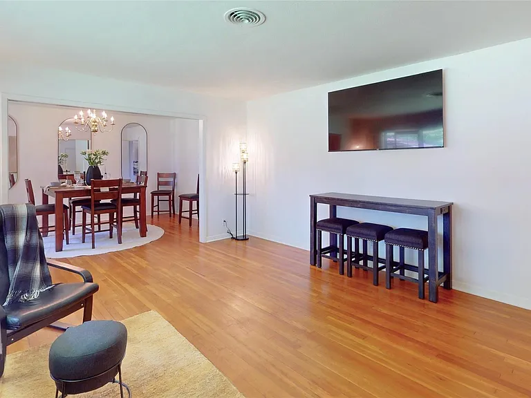4826 Waynesboro Dr — Photo 6